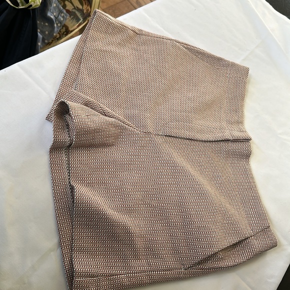 Loft SHORT - Picture 2 of 13